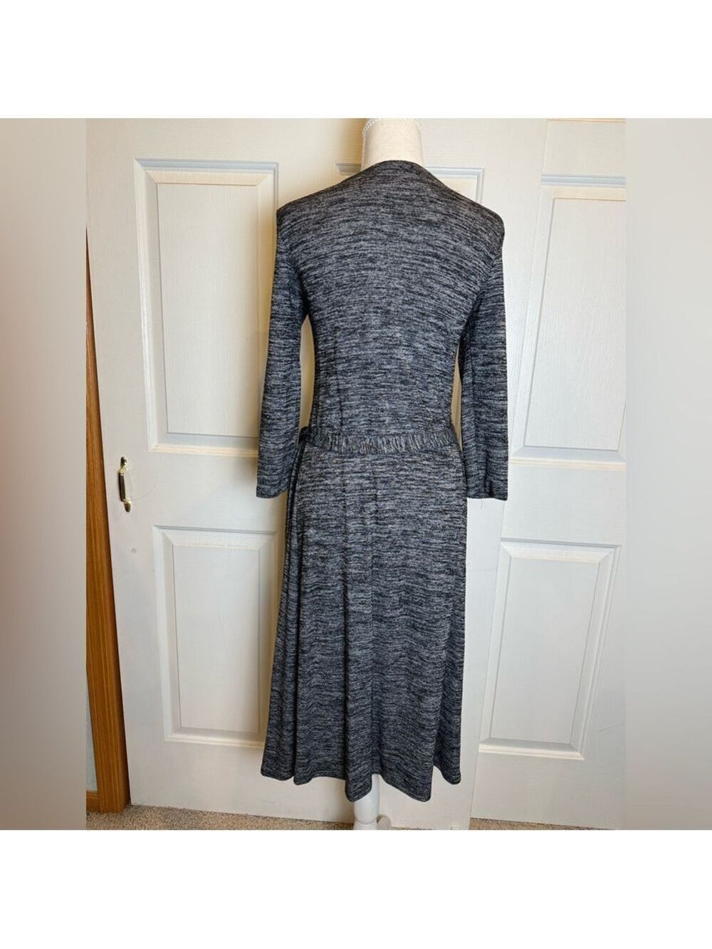 Forever 21 Wrap Dress Small Gray Knit Long Sleeve Faux Wrap Midi - Picture 4 of 7